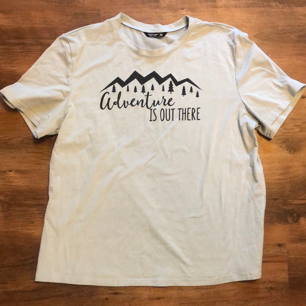 Graphic tee